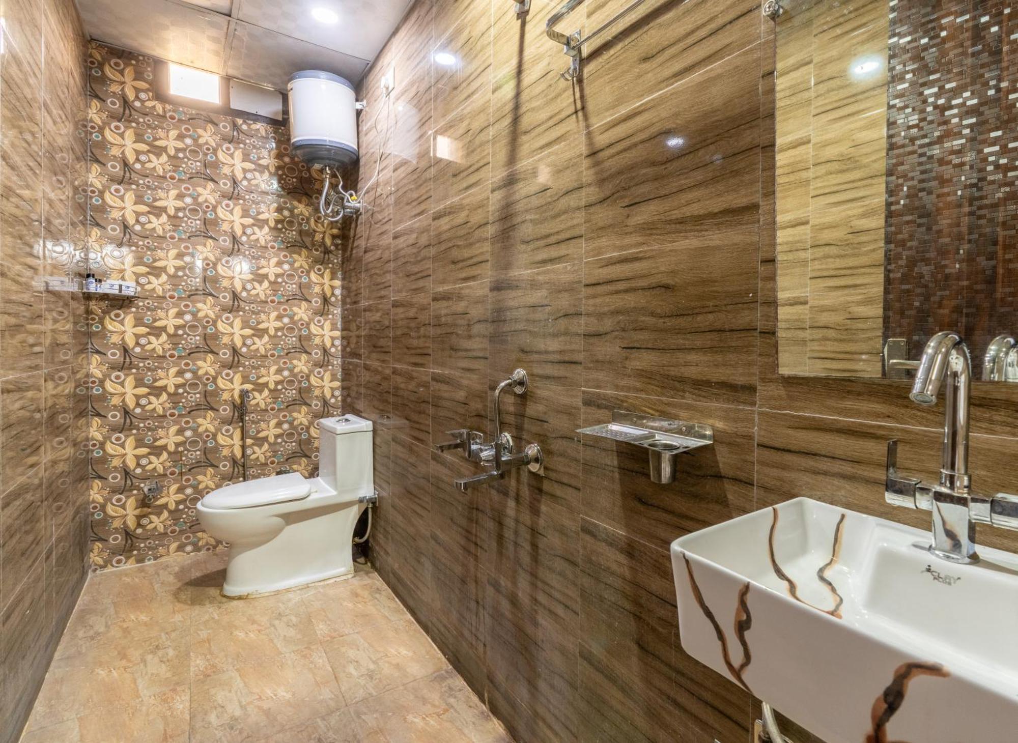 Homlee-vintage 2bhk Near Delhi