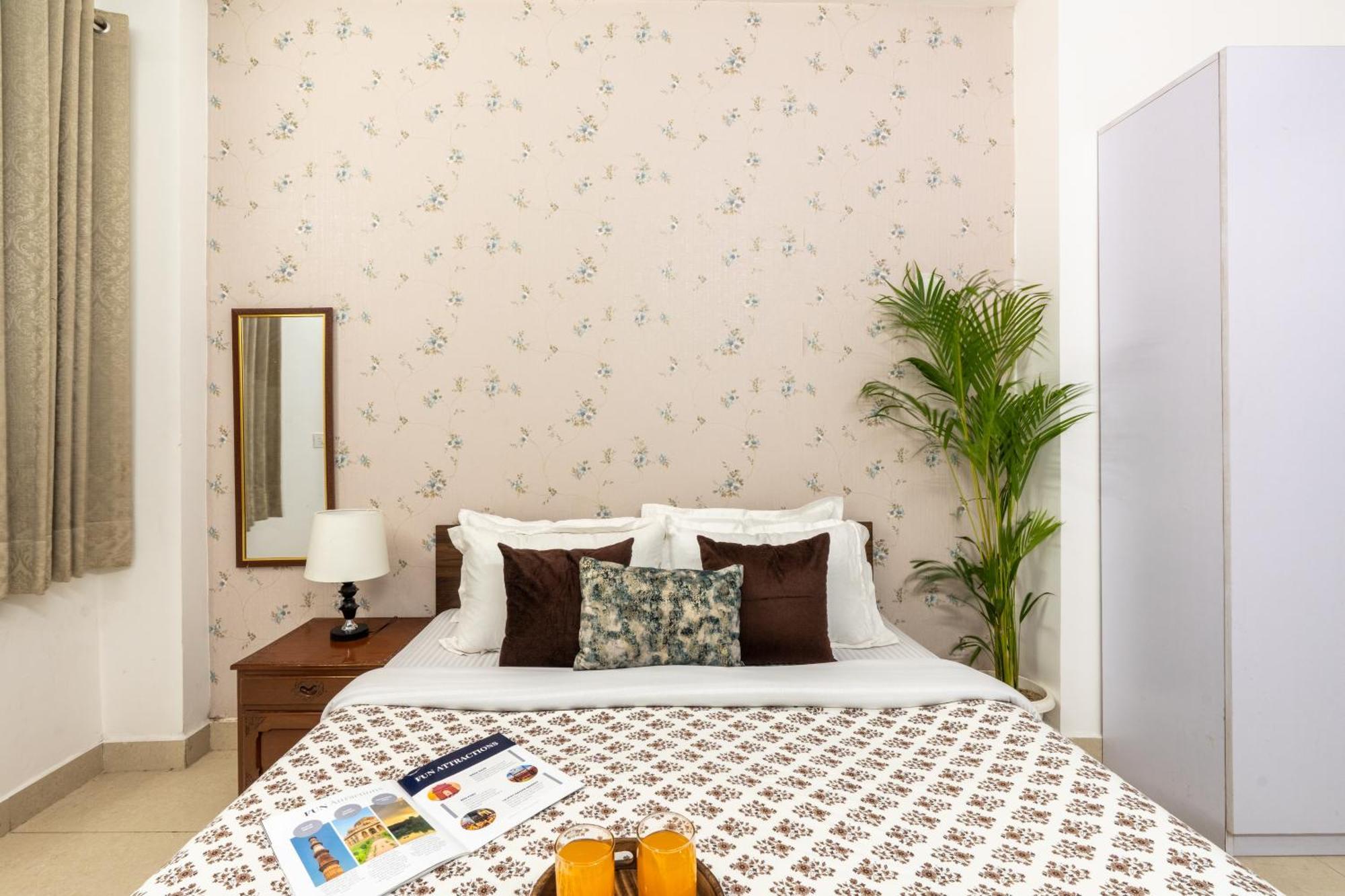 Homlee-vintage 2bhk Near Delhi New Delhi